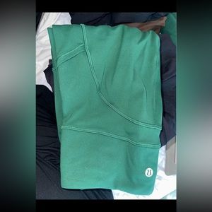 SIZE 4 LULULEMON INVIGORATES WITH POCKETS